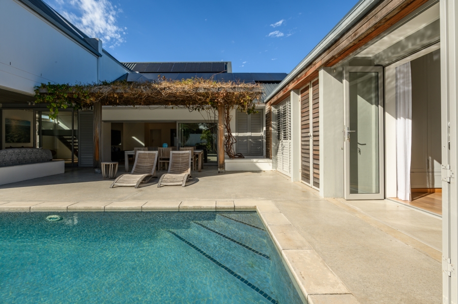 4 Bedroom Property for Sale in Summerstrand Eastern Cape